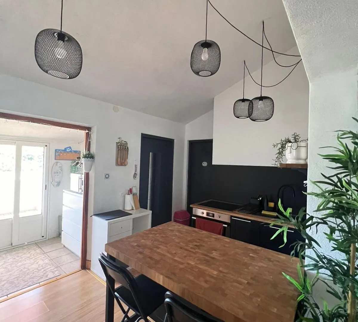 Nona Aurora - Eufemia Beach Apartment Rab Town Croatia