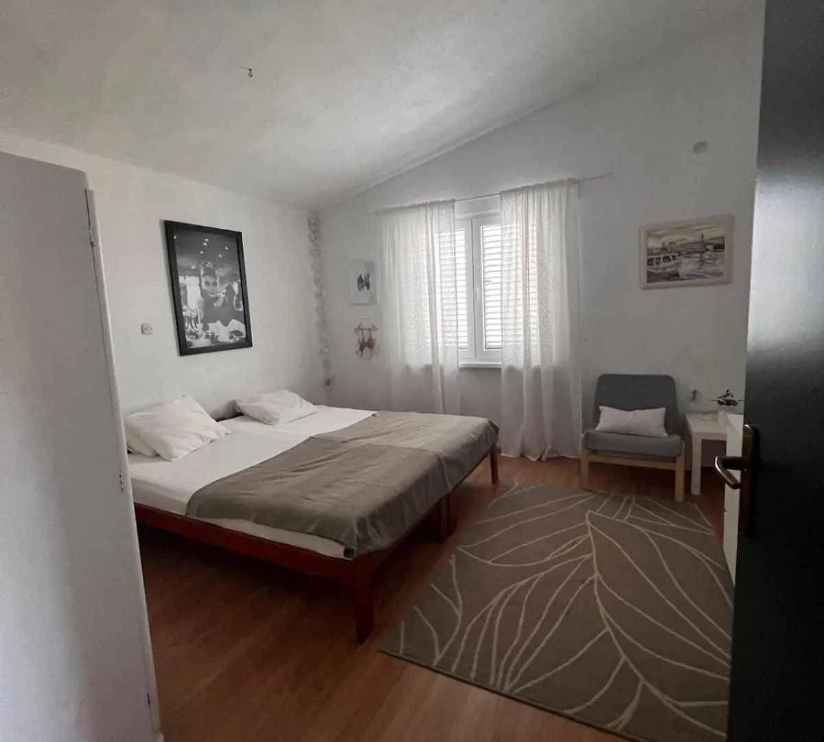 Nona Aurora - Eufemia Beach Apartment Rab Town 0*,