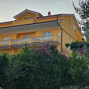 Affittacamere Neda, Rab Town